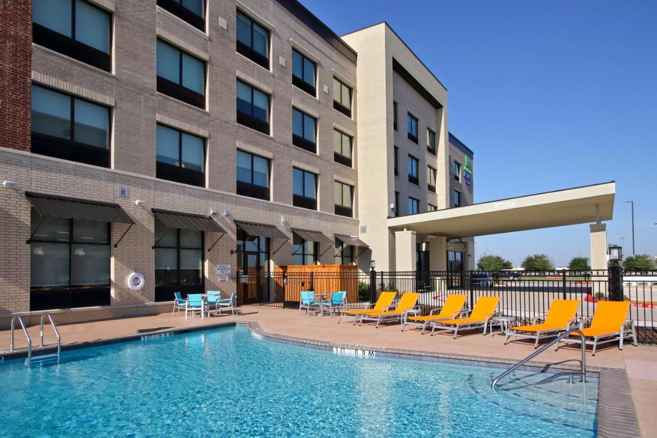 Holiday Inn Express & Suites Dallas Frisco Nw Toyota Stdm, An Ihg Hotel Exterior photo